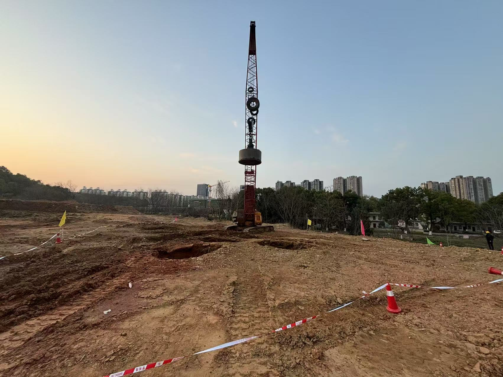 精准强夯，打造无懈可击的地基施工团队